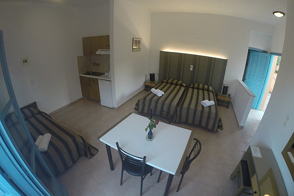 LESVOS HOTELS APARTMENTS FAMILY ROOM 002