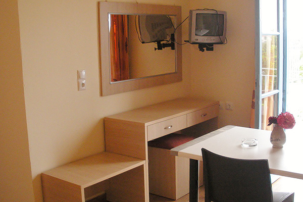 LESVOS HOTELS APARTMENTS FAMILY ROOM 005