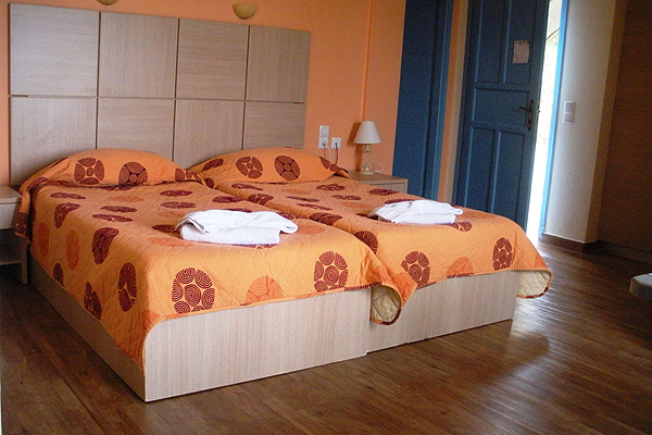 LESVOS HOTELS APARTMENTS SUPERIOR ROOM 015